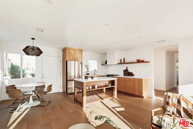 $2,500,000 | 3257 Cattaraugus Avenue, Los Angeles, CA 90034