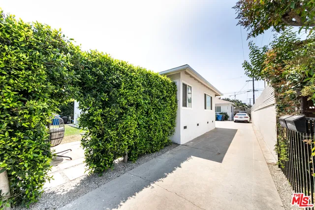 $2,500,000 | 3257 Cattaraugus Avenue, Los Angeles, CA 90034