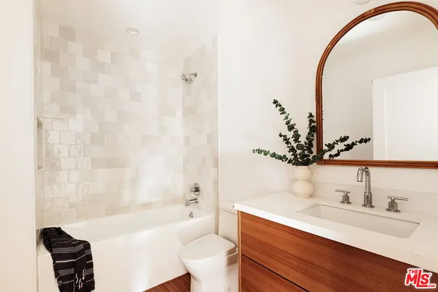 $2,500,000 | 3257 Cattaraugus Avenue, Los Angeles, CA 90034