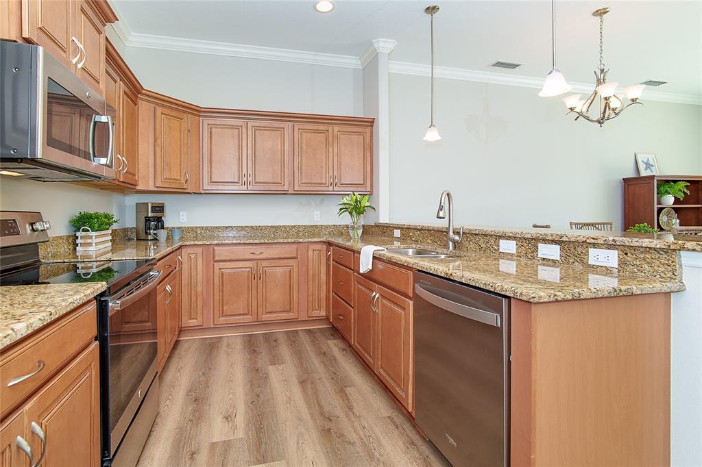 641 Guild Drive, Unit 641 Venice, FL 34285 - Photo 10 of 55