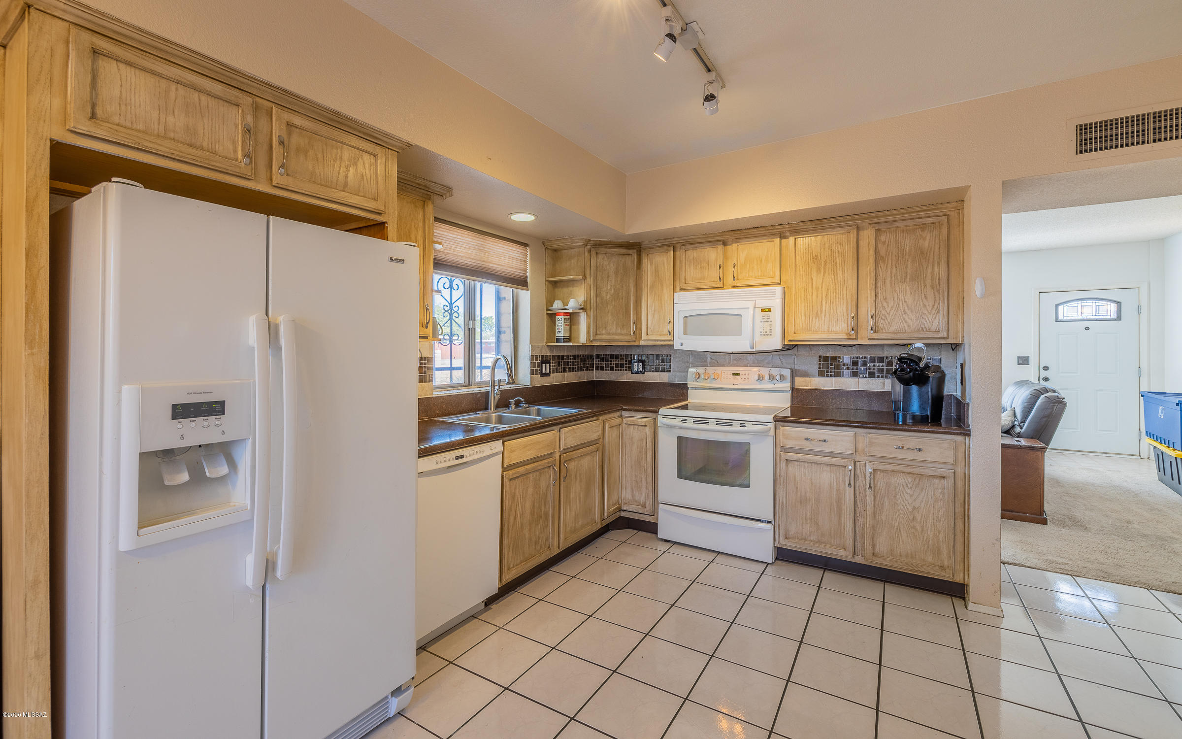 926 South Pantano Road Tucson, AZ 85710 - Photo 9 of 26 Gallery Image 9