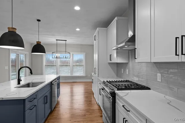 $599,900 | 41 (highland Meadows) Giddings Trail, Lysander, NY 13027