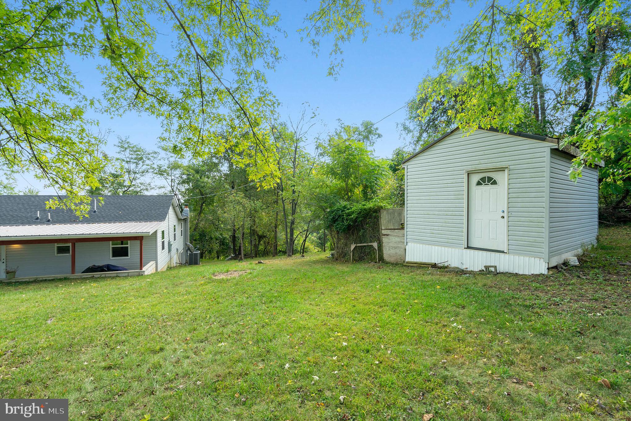 73 Apple Jack Road Linden, VA 22642 - Photo 8 of 30 Gallery Image 8