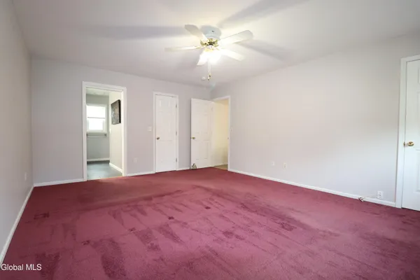 $556,900 | 6967 Suzanne Court, Guilderland, NY 12303