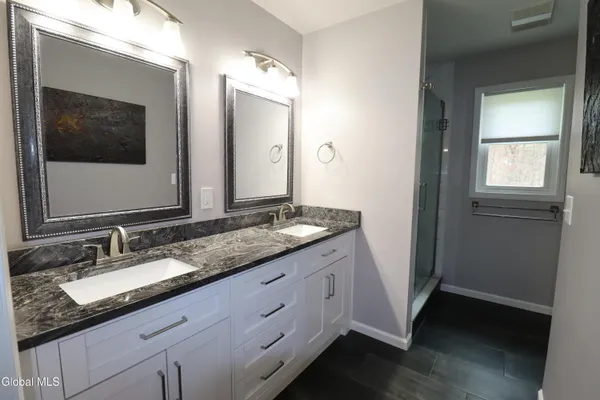 $556,900 | 6967 Suzanne Court, Guilderland, NY 12303