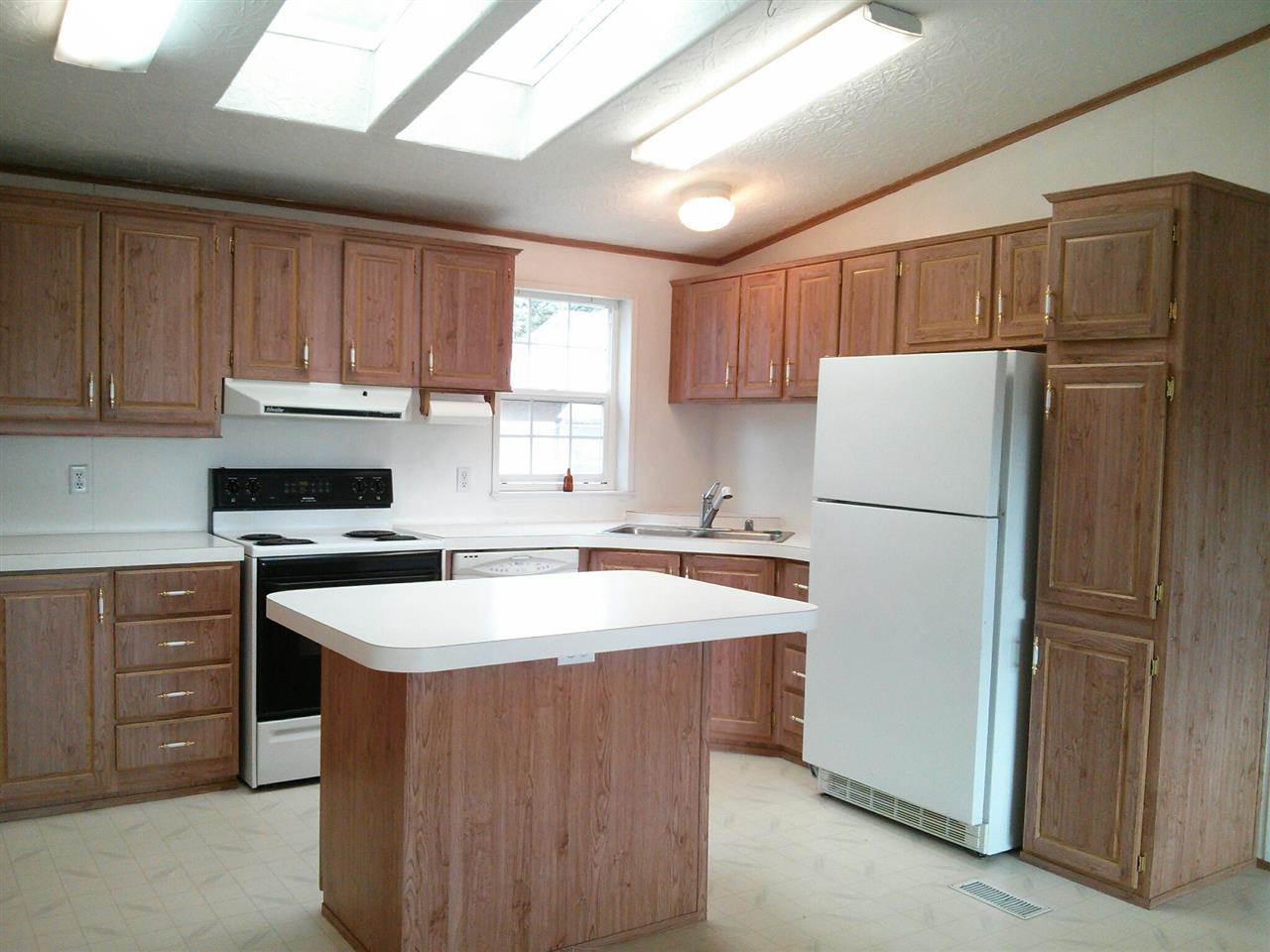 471 Henry Road Elk, WA 99009 - Photo 2 of 13