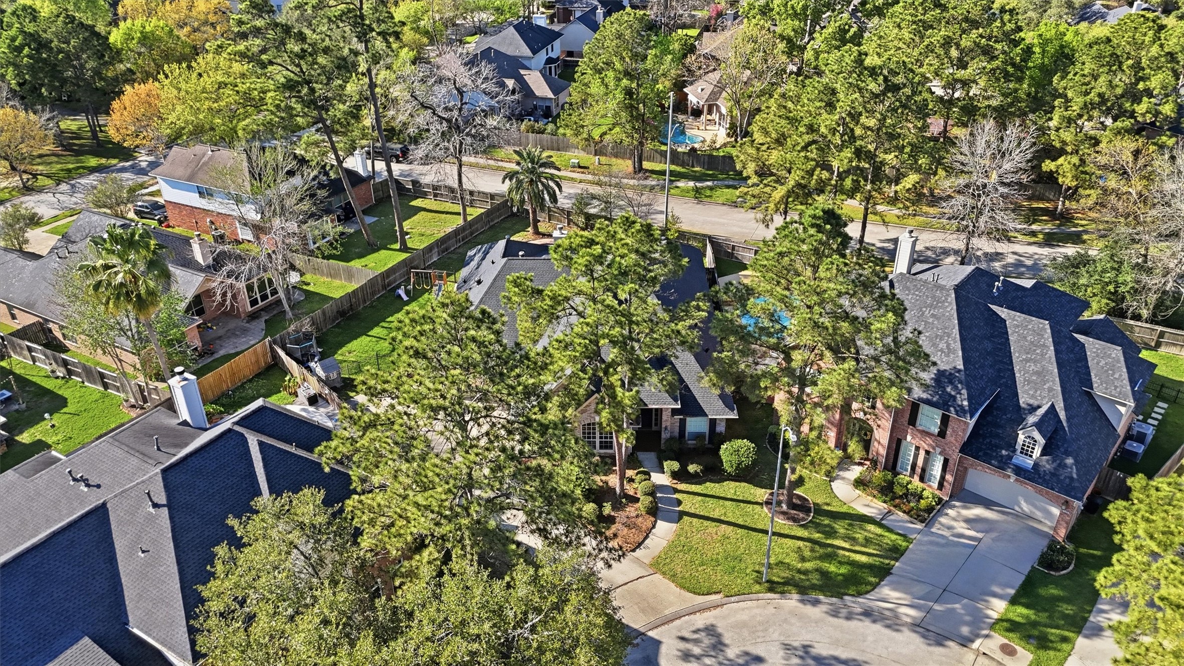 7303 Texas Laurel Loop Humble, TX 77346 - Photo 28 of 32 a view of a garden with plants