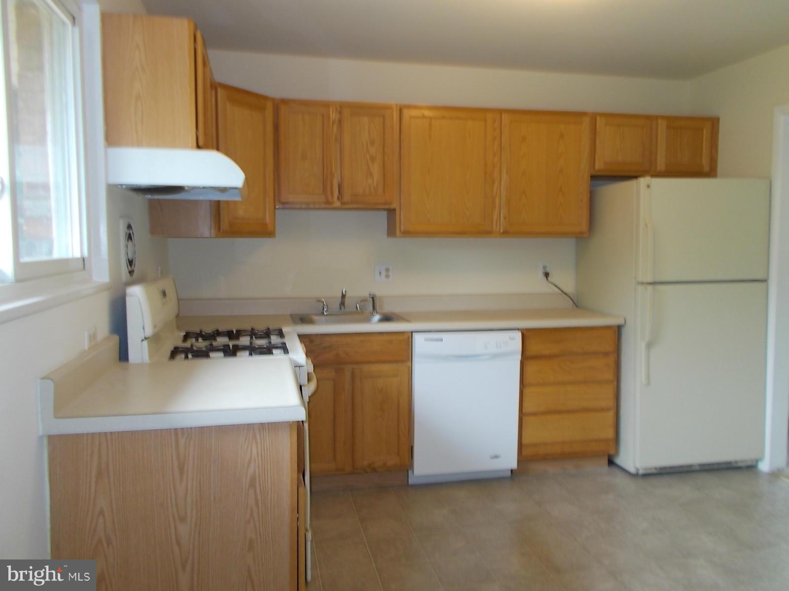 12713 Littleton Street Silver Spring, MD 20906 - Photo 22 of 29 Kitchen
