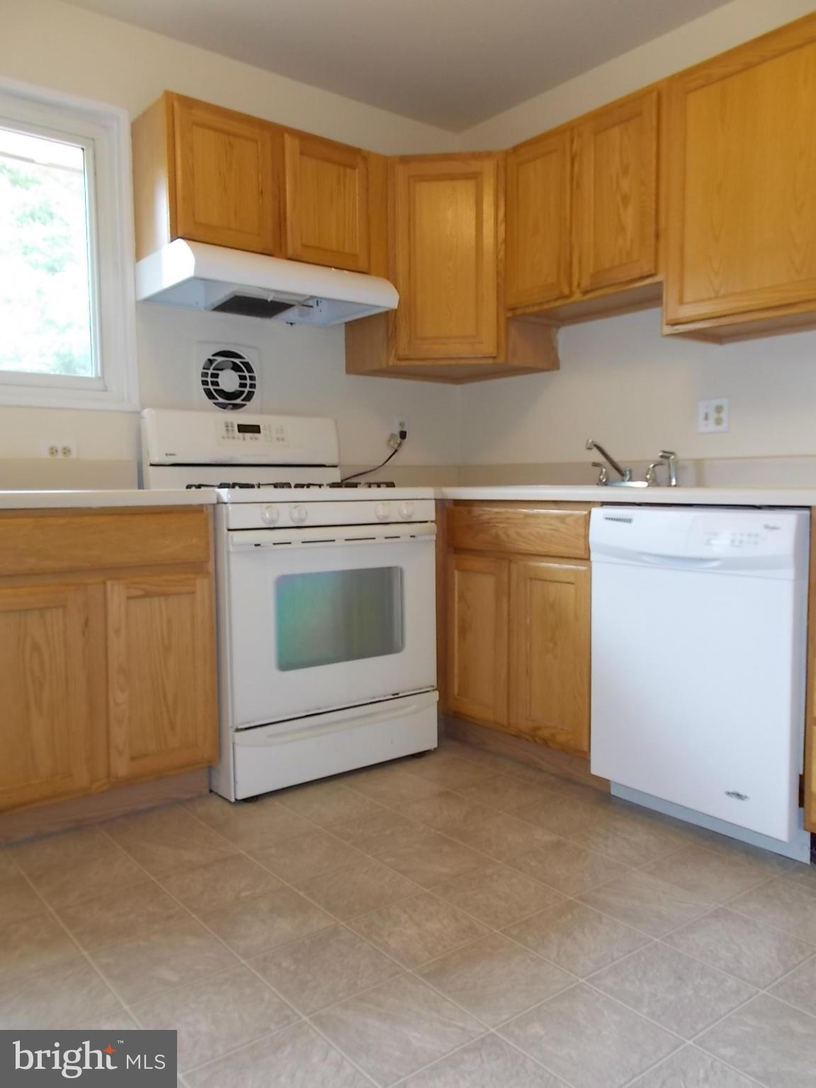 12713 Littleton Street Silver Spring, MD 20906 - Photo 23 of 29 Kitchen