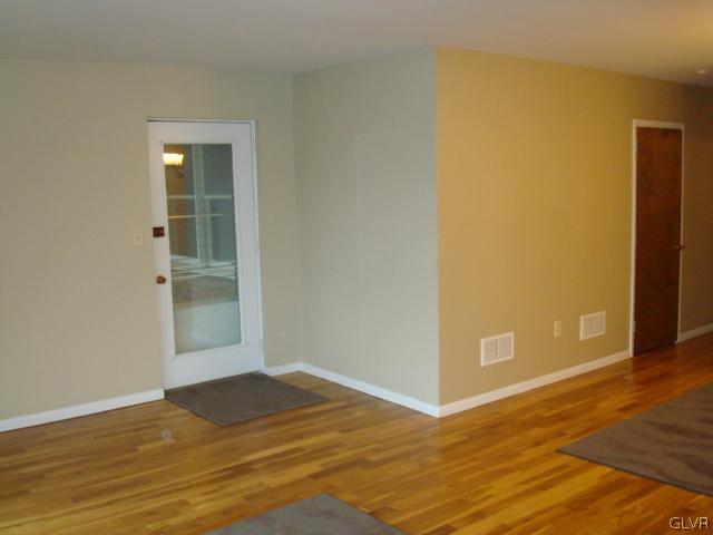 253 Spring Street Bethlehem, PA 18018 - Photo 9 of 14 LR from '19
