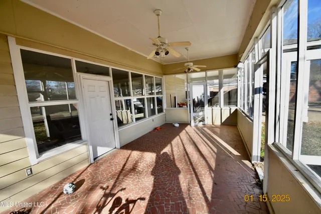 $285,000 | 208 East Adams Avenue, Greenwood, MS 38930
