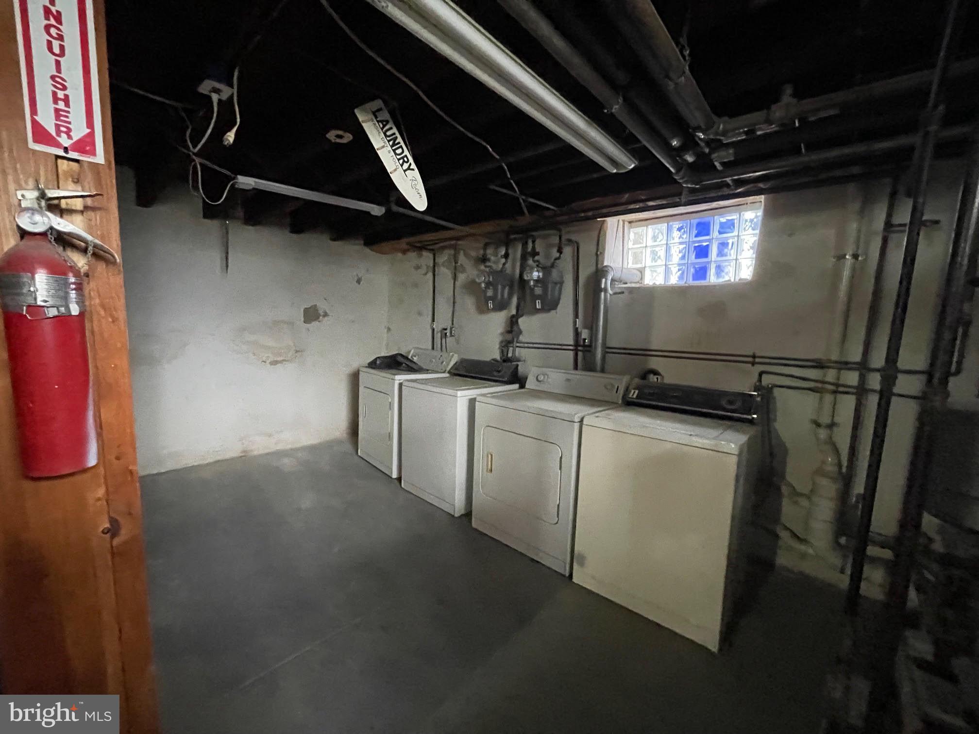 416 East Providence Road Aldan, PA 19018 - Photo 10 of 12 a utility room with dryer and washer