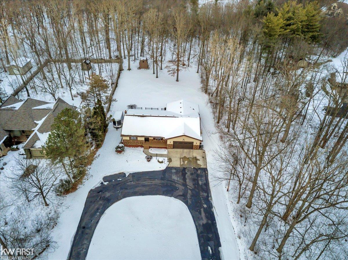 2199 South State Road Davison, MI 48423 - Photo 44 of 45 50165478-68849402-6bf9-44a3-9fb1-4a6ad634d0f5.JPG
