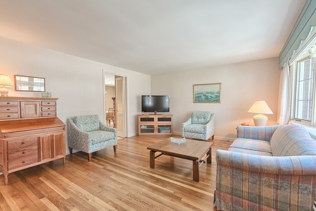 5 Gristone Road Chelmsford, MA 01824 - Photo 3 of 30 Gallery Image 3