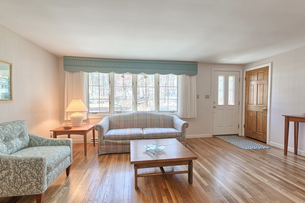 5 Gristone Road Chelmsford, MA 01824 - Photo 6 of 30 Gallery Image 6