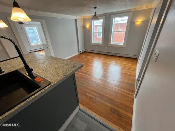 $1,500 | 715 Hudson Avenue, Unit C, Stillwater, NY 12170