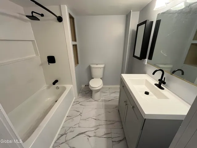 $1,500 | 715 Hudson Avenue, Unit C, Stillwater, NY 12170