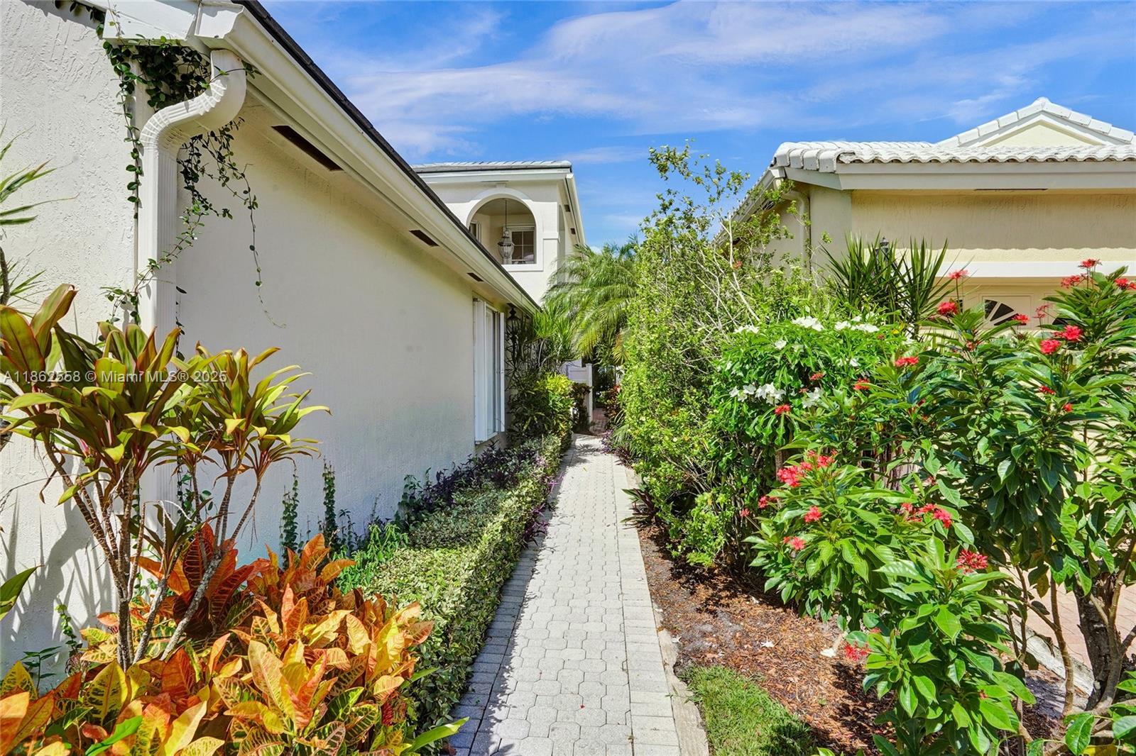 6450 Brava Way Boca Raton, FL 33433 - Photo 3 of 80