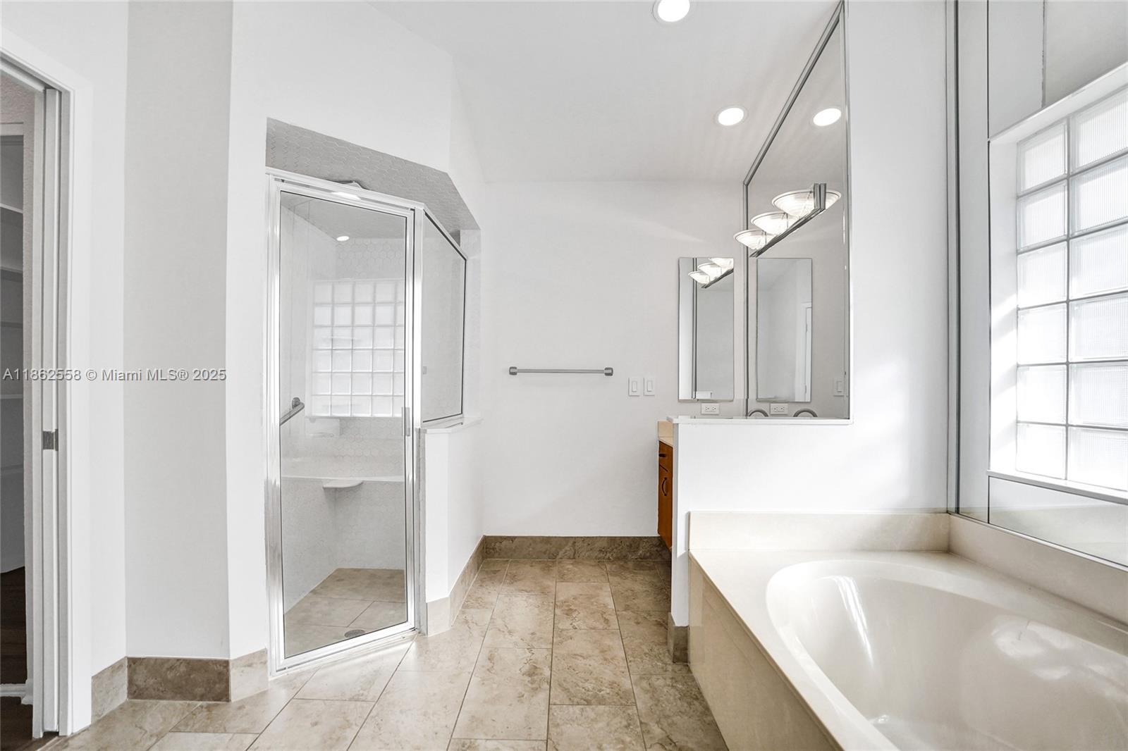6450 Brava Way Boca Raton, FL 33433 - Photo 34 of 80