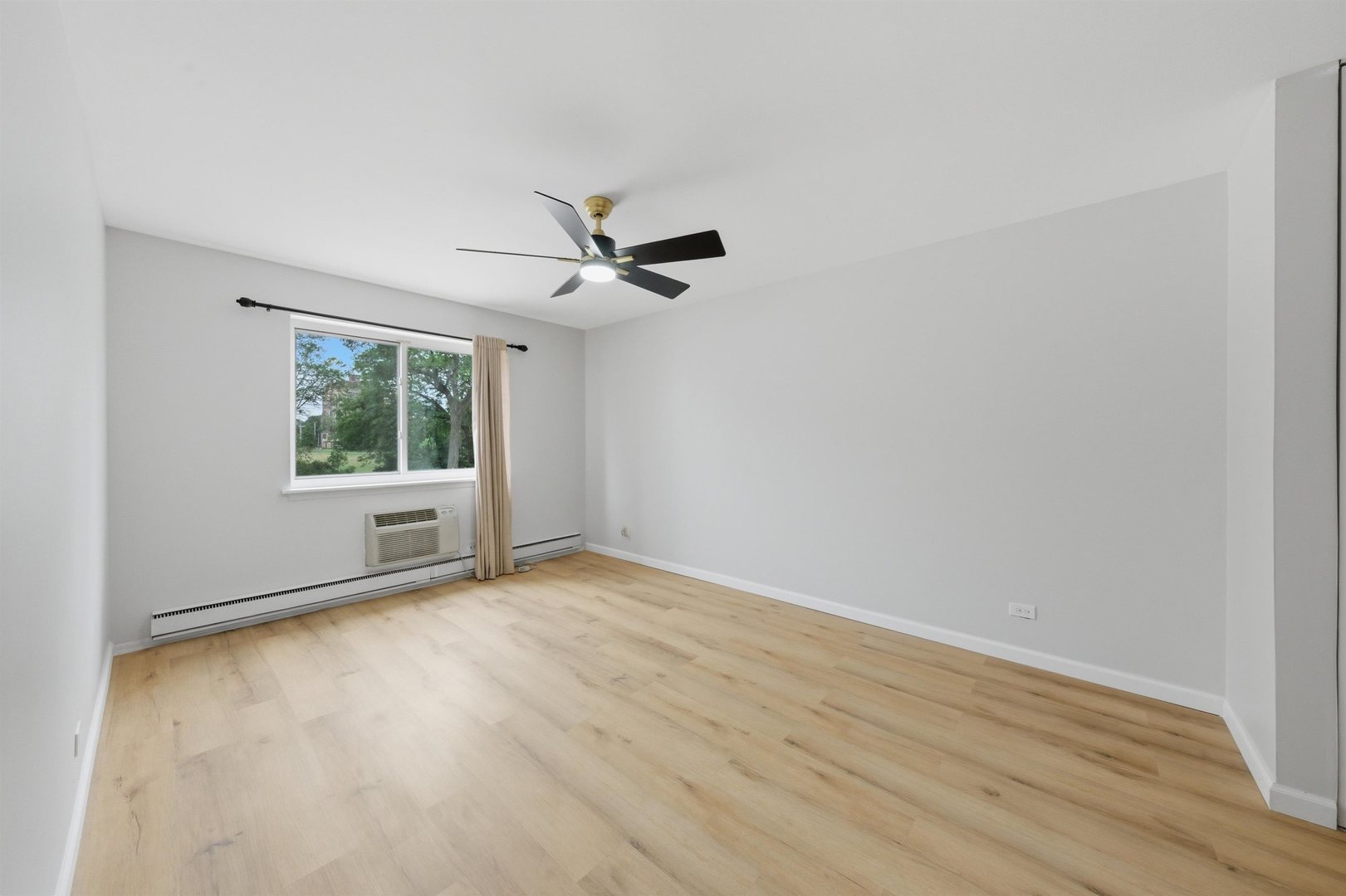 2772 East 75th Street, Unit 2GS Chicago, IL 60649 - Photo 15 of 22