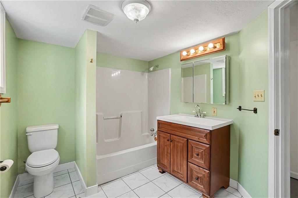 1478 Spring Run Road Extension Coraopolis, PA 15108 - Photo 14 of 31 Gallery Image 14
