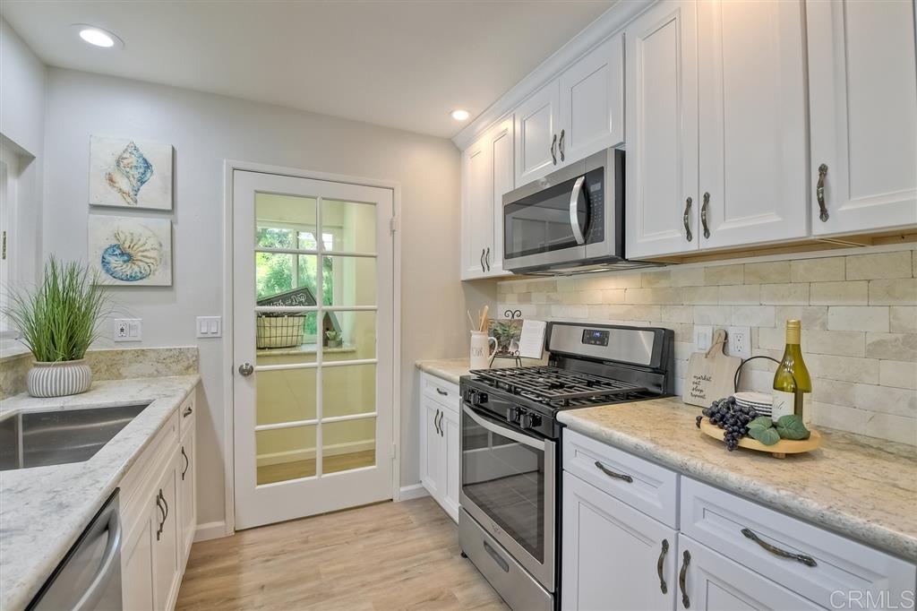 234 Countryhaven Road Encinitas, CA 92024 - Photo 3 of 25