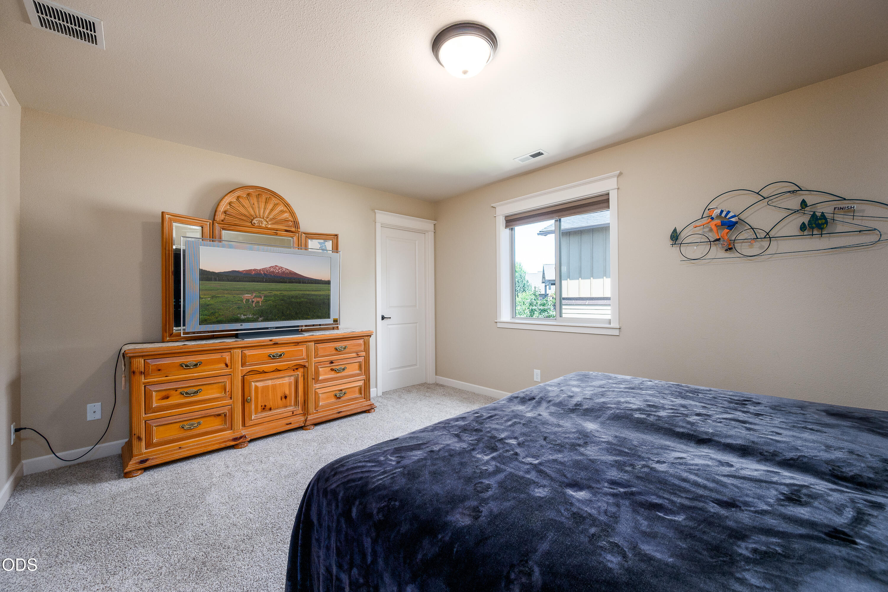 20768 Northeast Horizon Ridge Place Bend, OR 97701 - Photo 30 of 46