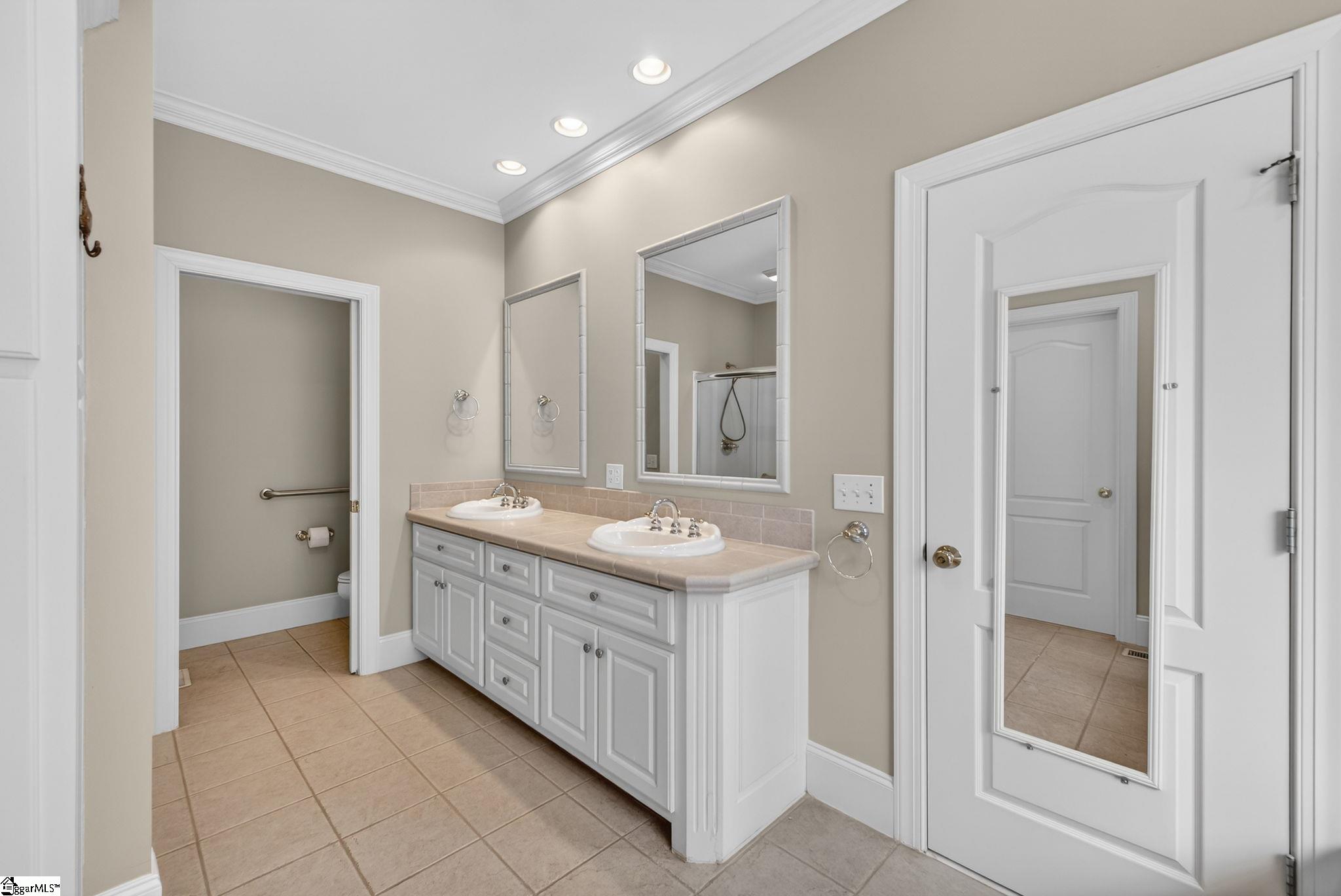 4 Broadstone Court Simpsonville, SC 29681 - Photo 18 of 44