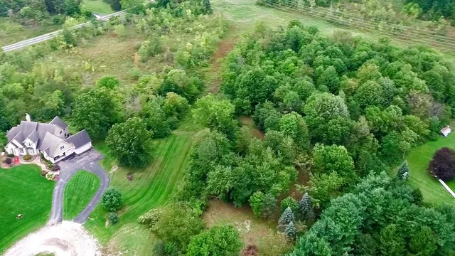 $370,000 | 8150 Pine Ridge Court, Northville, MI 48168