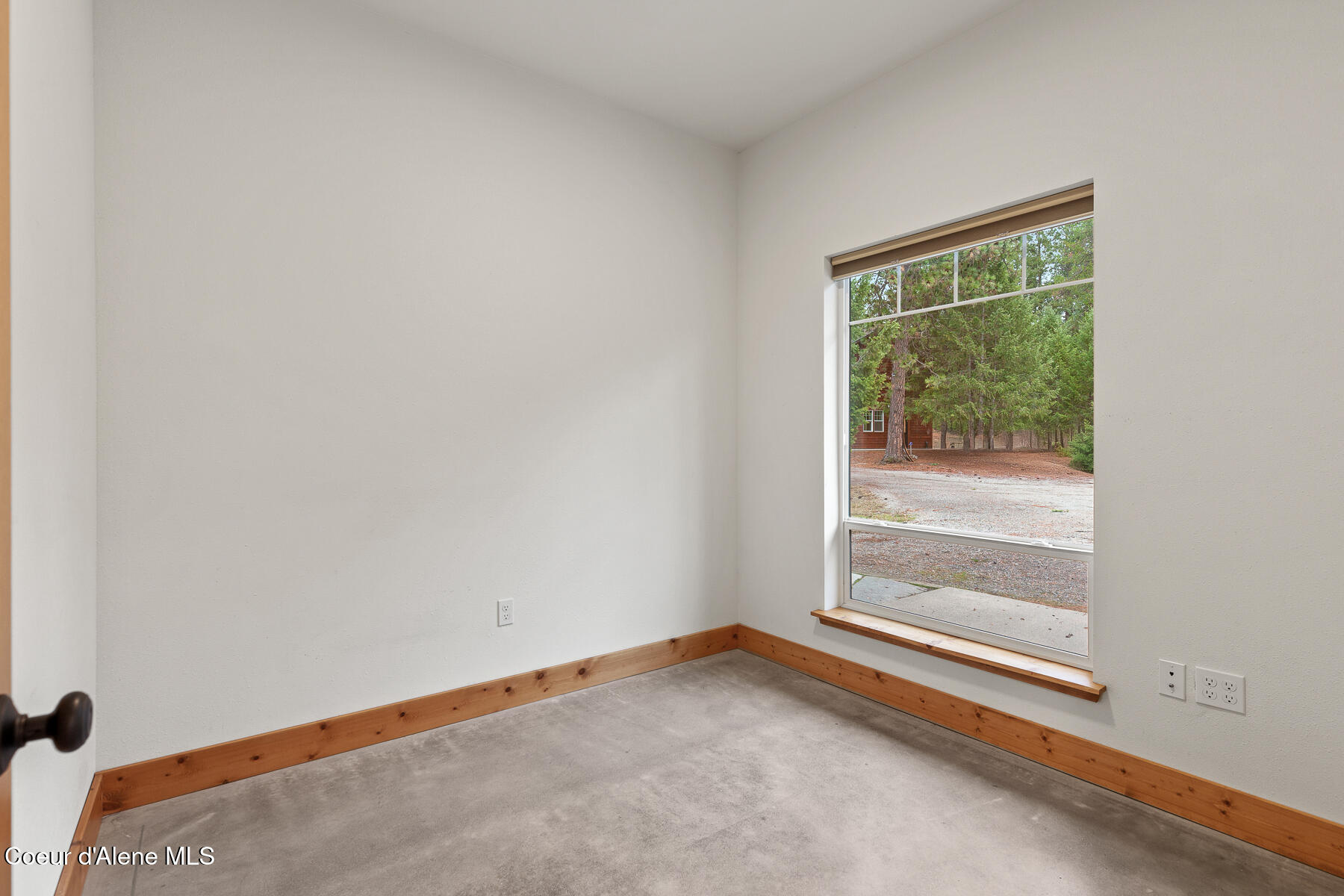672 Hopkins Road Sandpoint, ID 83864 - Photo 37 of 67 Flex Room 2