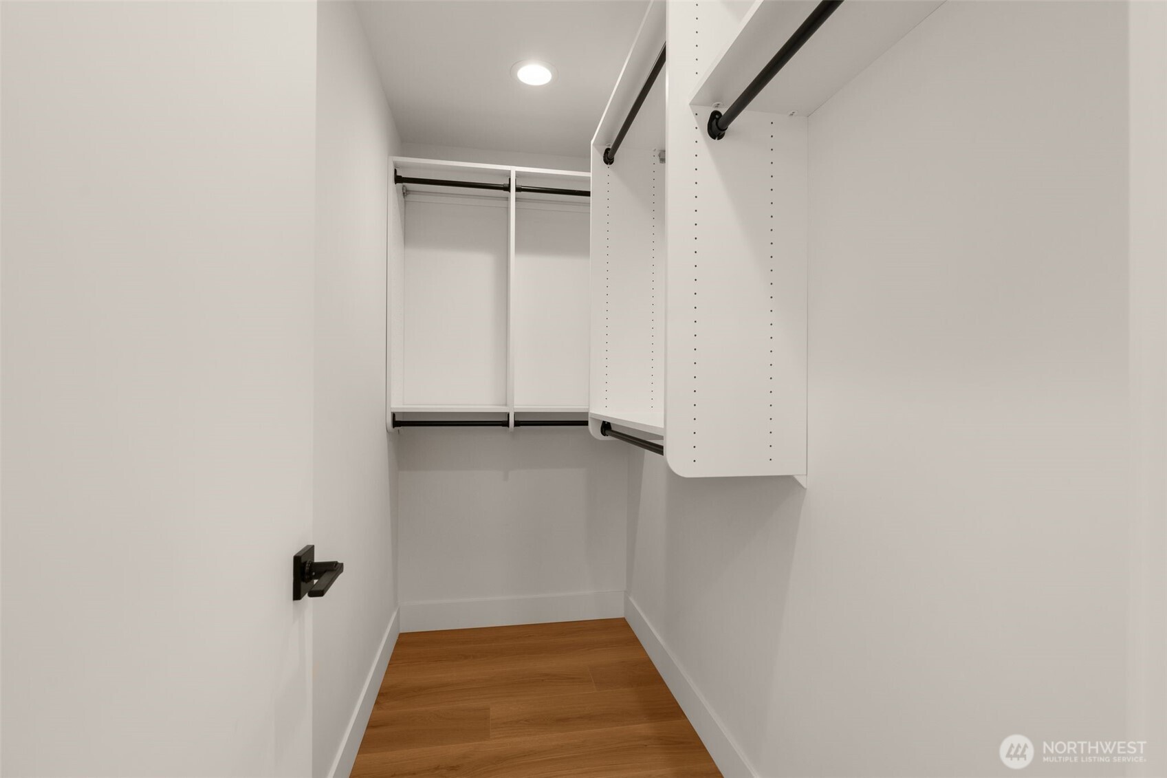 7403 Dayton Avenue North Seattle, WA 98103 - Photo 15 of 37