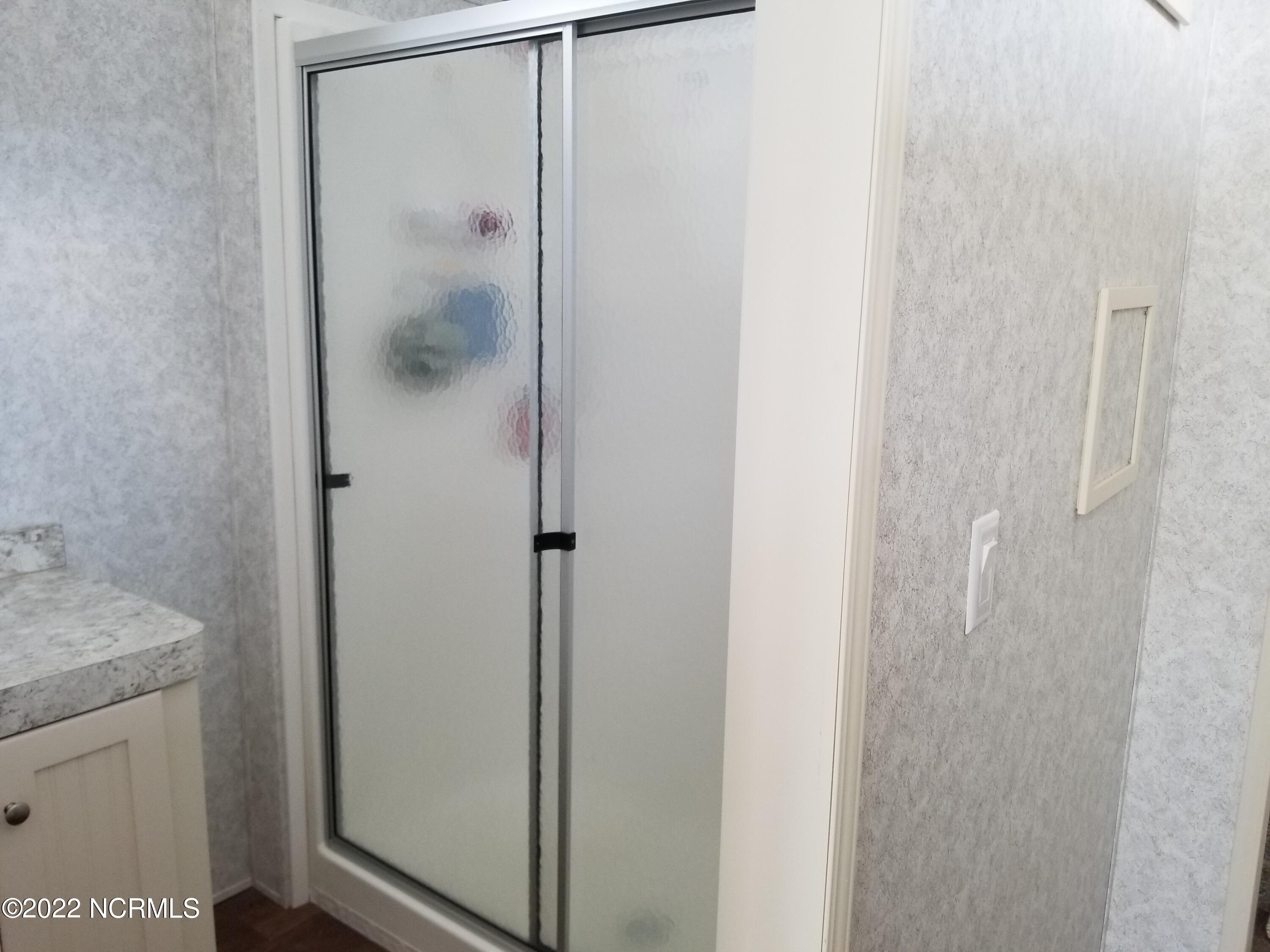213 Baden View Road New London, NC 28127 - Photo 12 of 34 Full size Shower