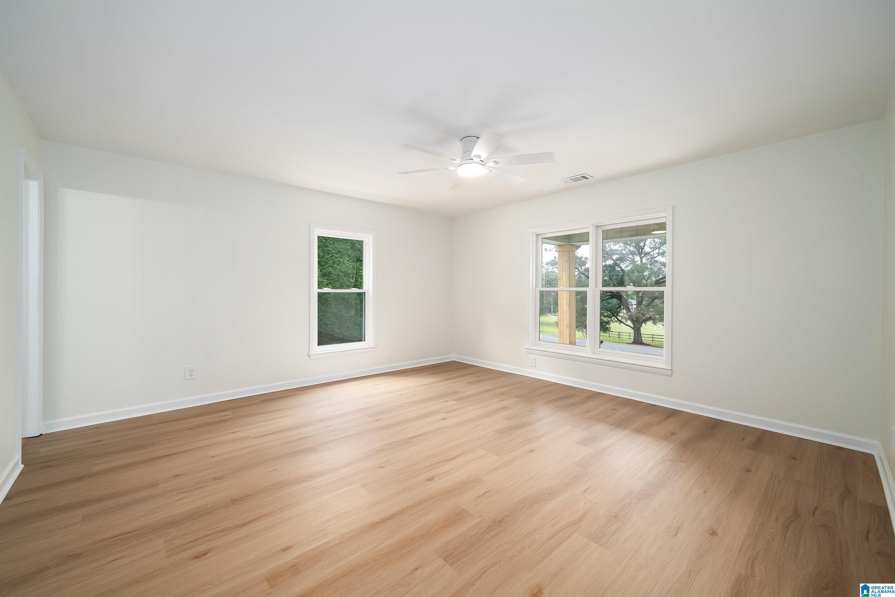 2701 Eastern Valley Road Leeds, AL 35094 - Photo 5 of 61 Gallery Image 5