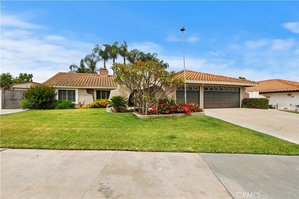 2720 Lexington Place Riverside, CA 92506 - Photo 2 of 32