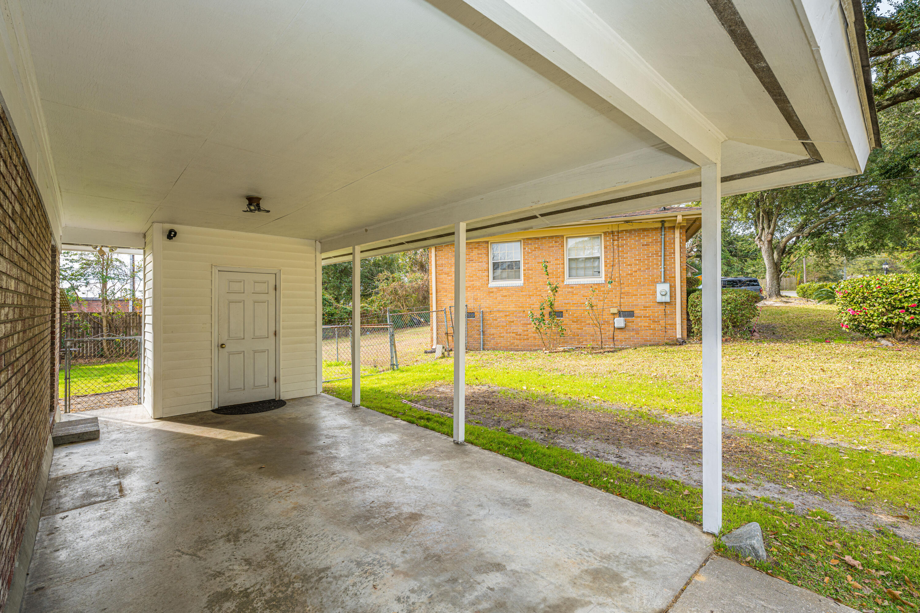 4413 Spur Street North Charleston, SC 29405 - Photo 29 of 34 4413SpurSt032