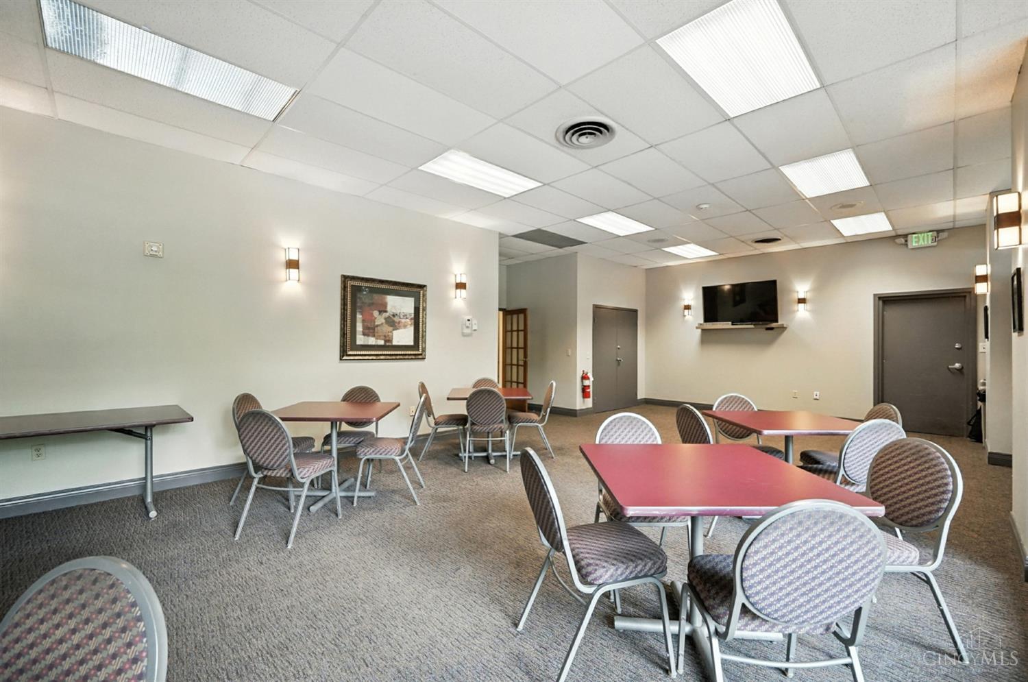 2324 Madison Road, Unit 1709 Cincinnati, OH 45208 - Photo 11 of 93 Gallery Image 11