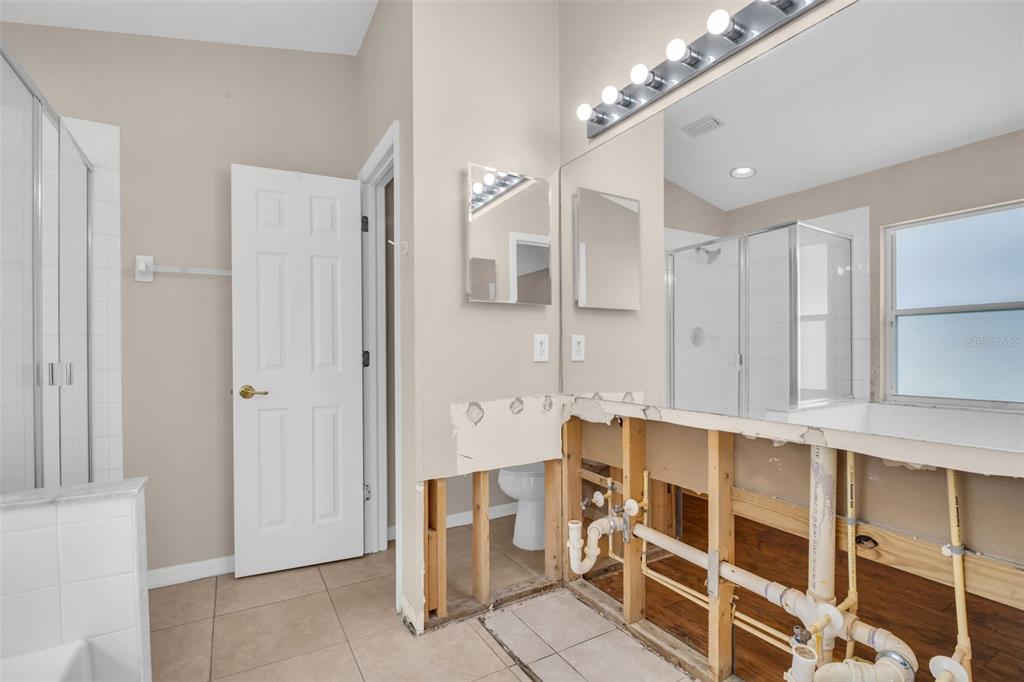 12415 Rustic View Court Tampa, FL 33635 - Photo 8 of 53