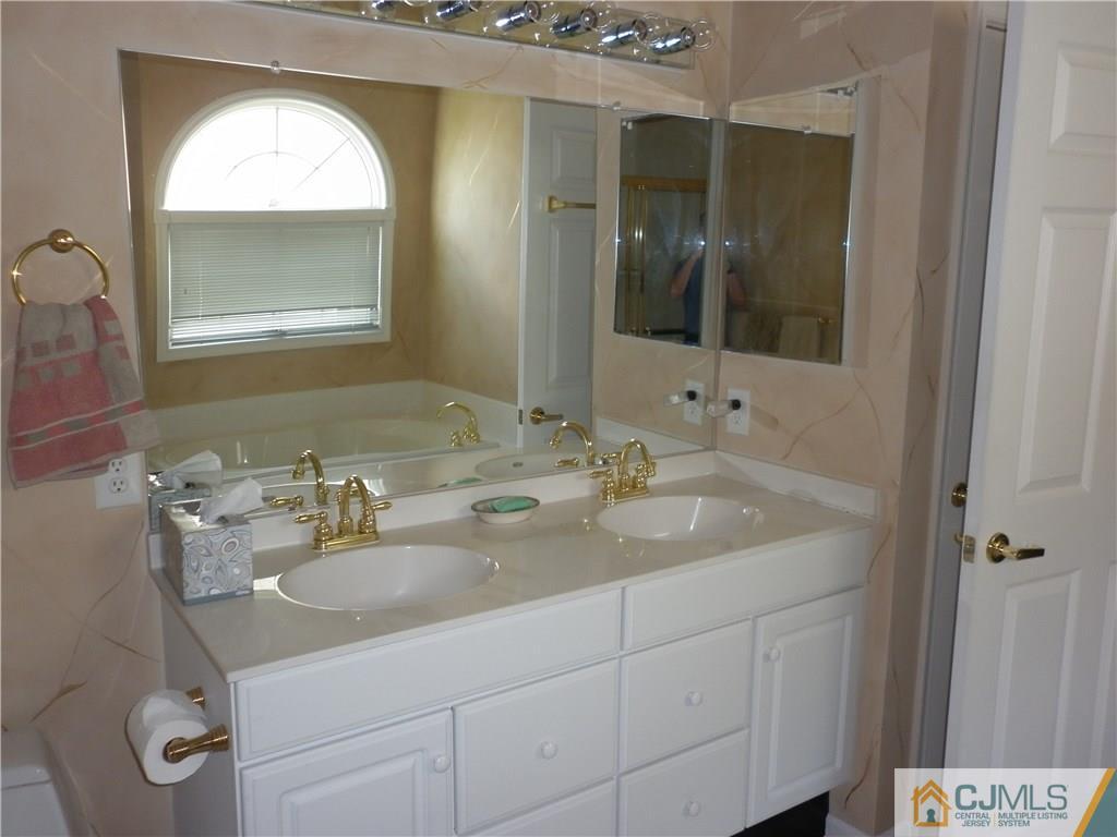 94 Chichester Road Monroe Township, NJ 08831 - Photo 7 of 20 Gallery Image 7