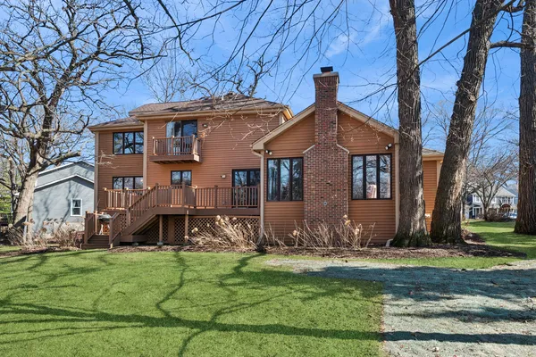 $1,200,000 | 1655 White Pines Court, Naperville, IL 60563