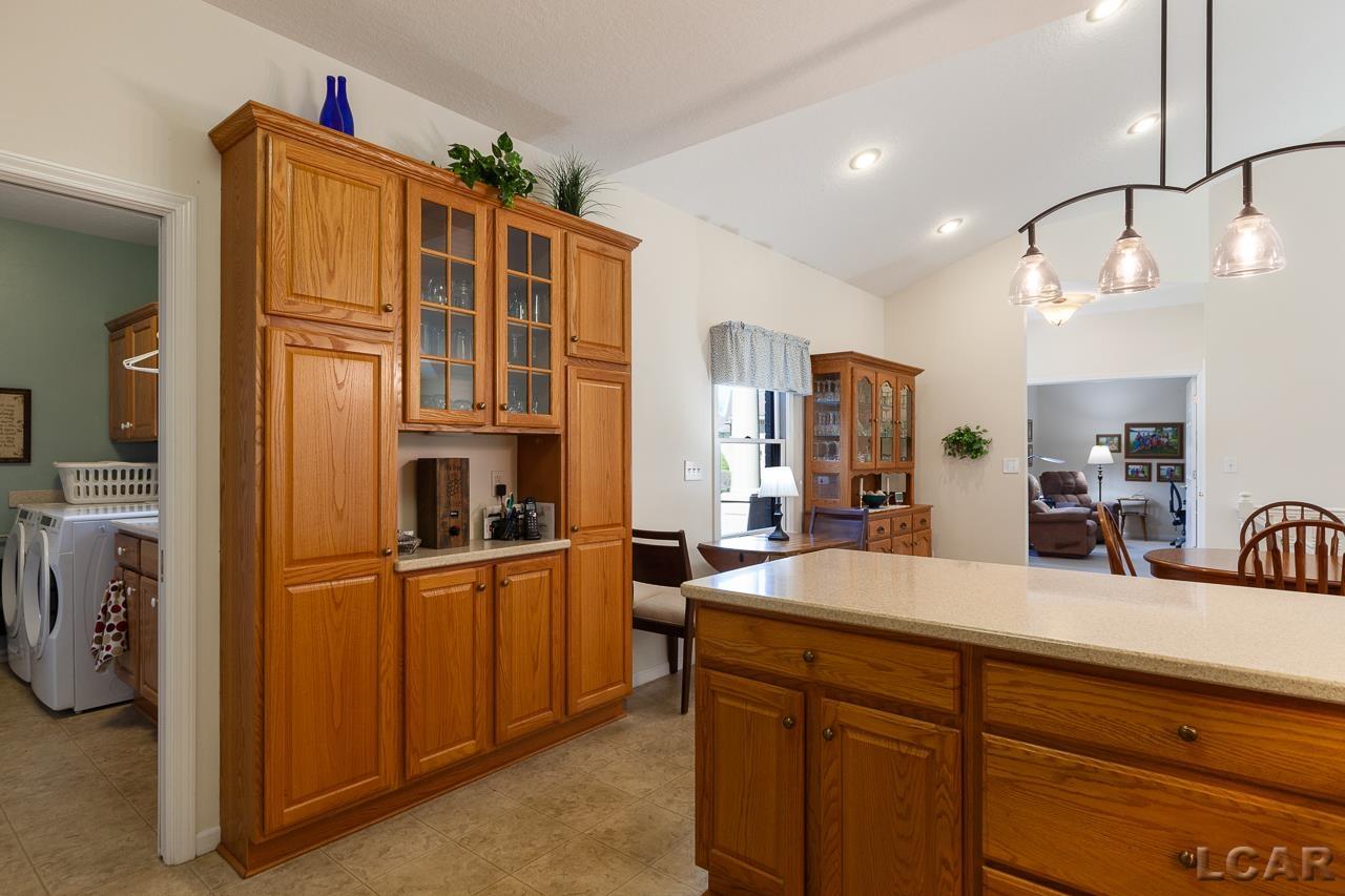 4242 Evergreen Road Adrian, MI 49221 - Photo 13 of 31 50142322-c5424258-a11f-4090-ba22-044c3aa7fdba.JPG