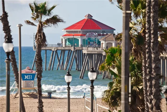 $10,000 | 213 Baltimore Avenue, Huntington Beach, CA 92648