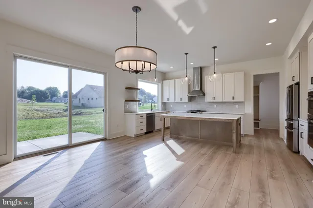 $824,900 | 836 Wheatfield Lane, Lebanon, PA 17042