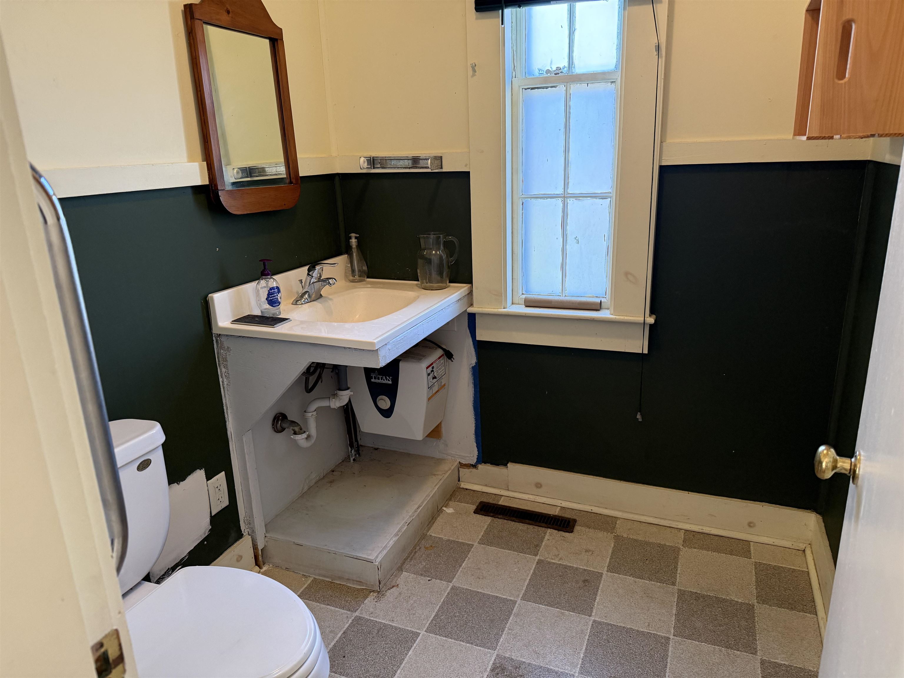 88 Franklin Street Franklin, NH 03235 - Photo 36 of 36