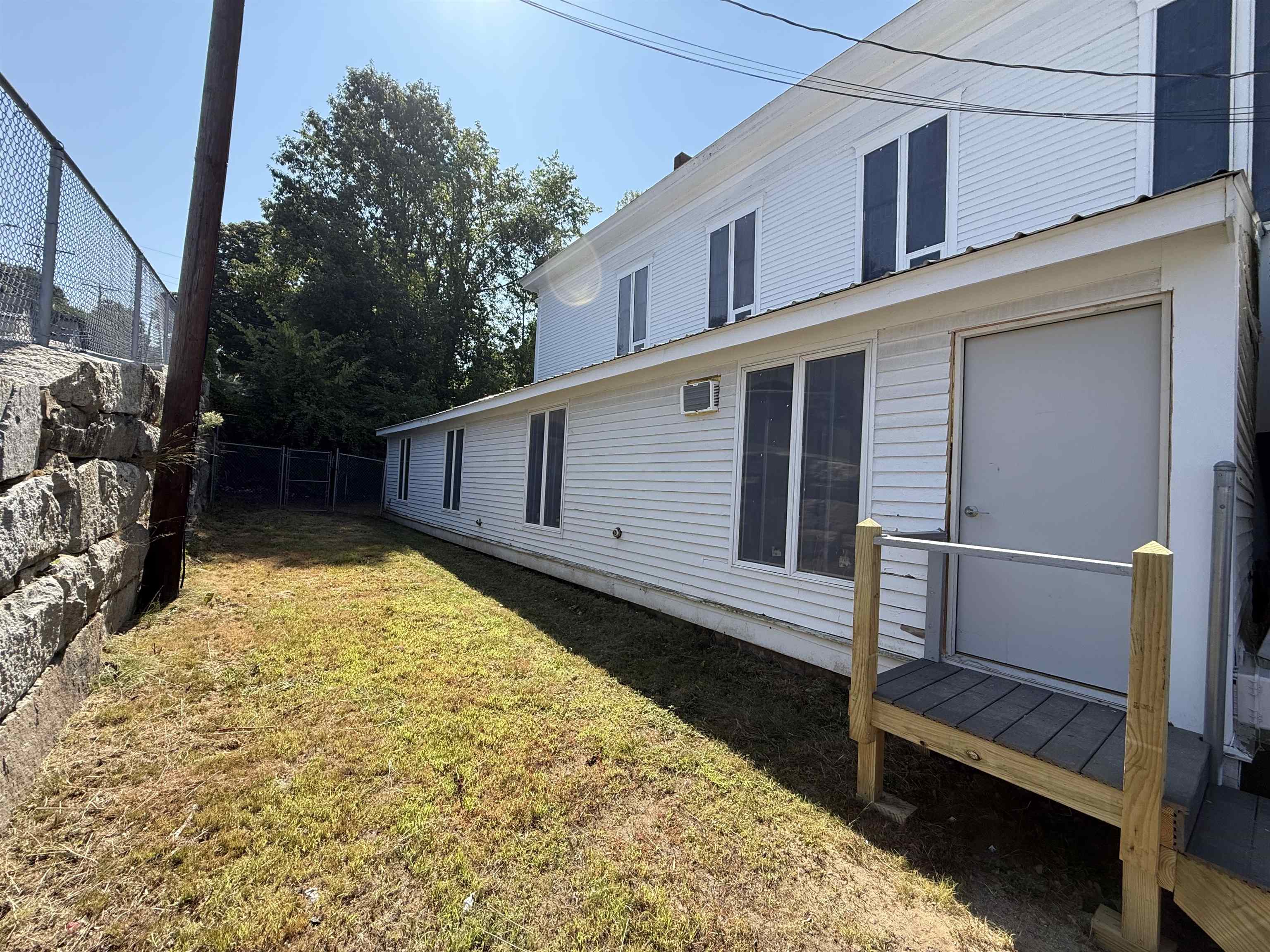 88 Franklin Street Franklin, NH 03235 - Photo 5 of 36