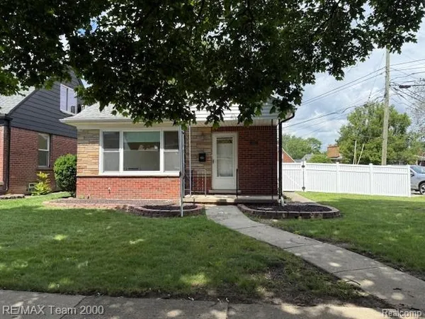$2,200 | 3310 Culver Avenue, Dearborn, MI 48124
