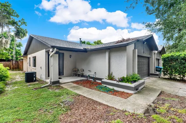 a front view of house with yard