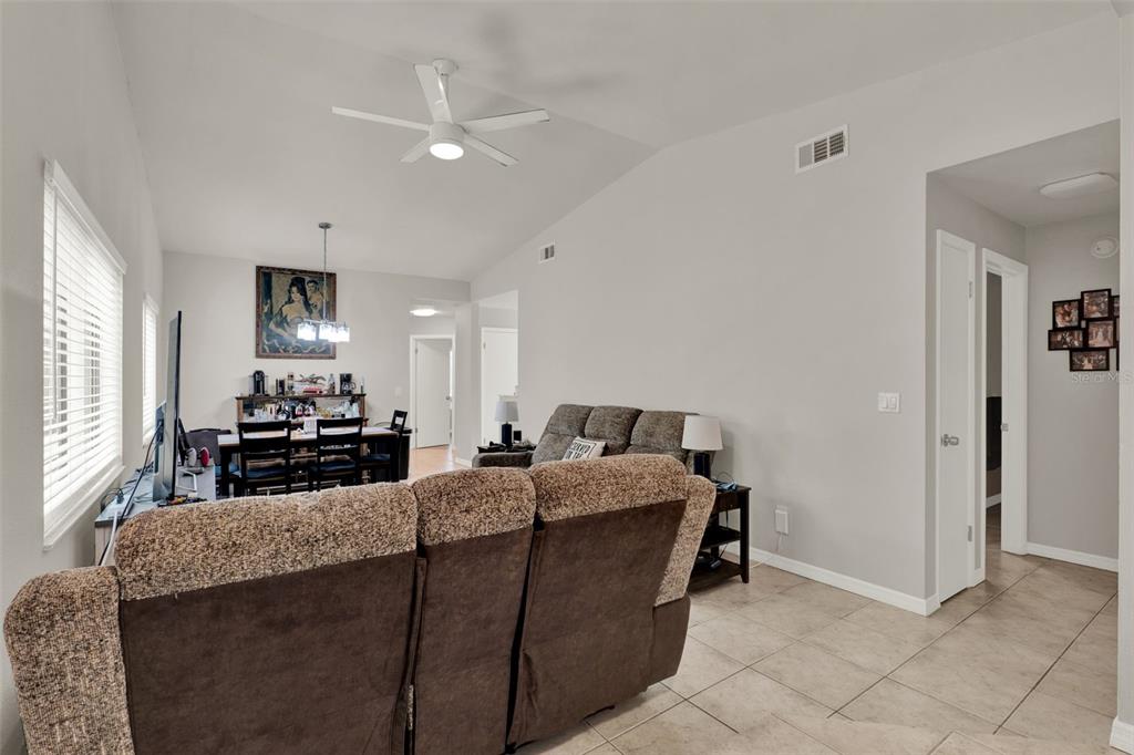 212 Perth Court Winter Springs, FL 32708 - Photo 9 of 57 a kitchen with granite countertop lots of counter top space