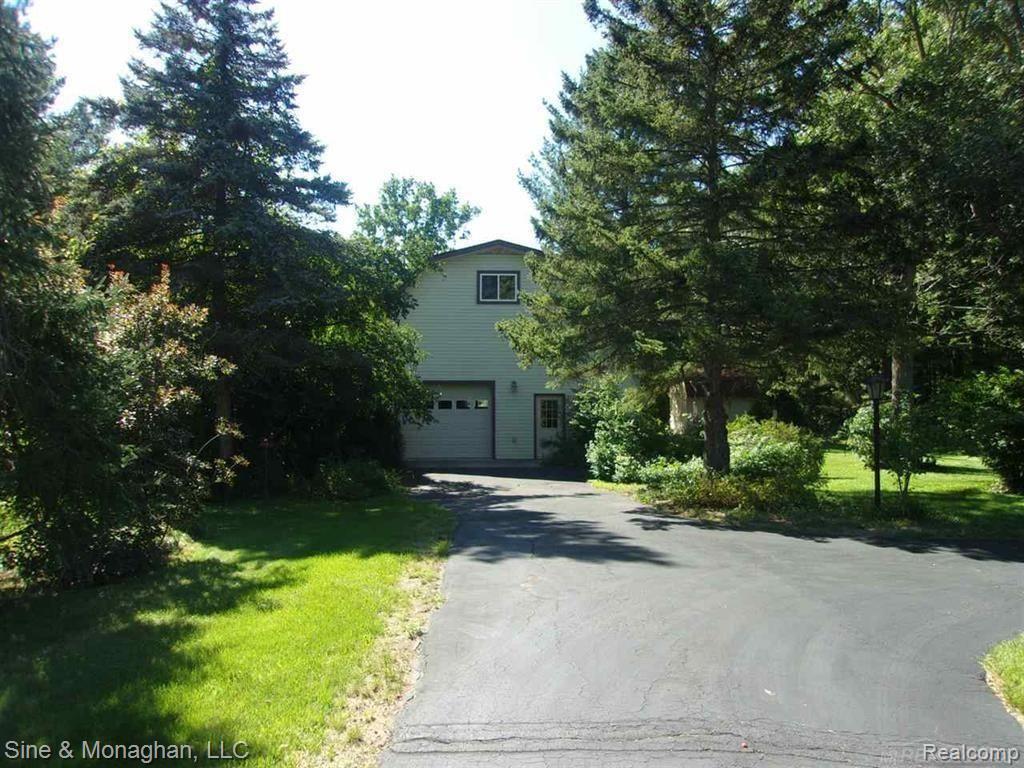 8082 Marsh Road Algonac, MI 48001 - Photo 5 of 52 5.JPG