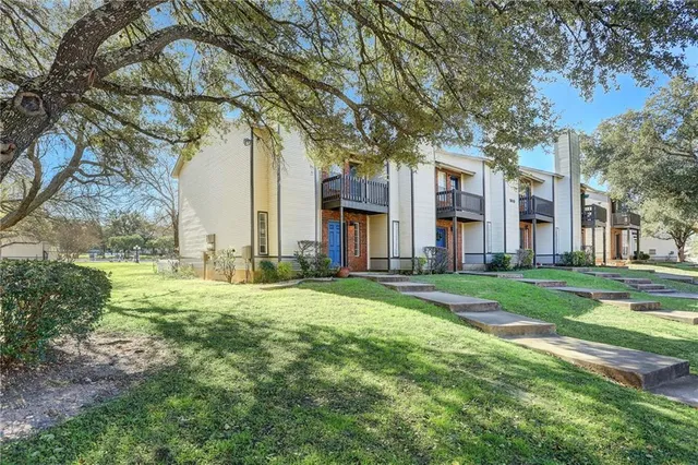 $1,450 | 1810 River Crossing Circle, Unit A, Austin, TX 78741