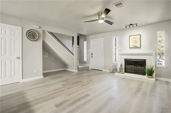 $1,350 | 1810 River Crossing Circle, Unit A, Austin, TX 78741